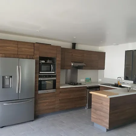 Maison De Plain-pied 3 Classee 4 Etoiles Dans Impasse Au Calme