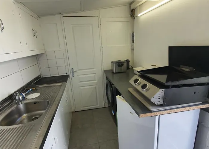 Maison De Plain-pied 3 Classee 4 Etoiles Dans Impasse Au Calme * La Guérinière