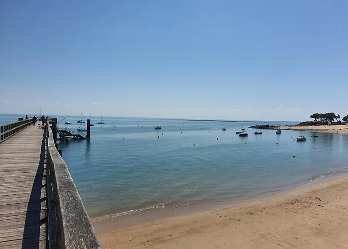 Maison De Plain-pied 3 Classee 4 Etoiles Dans Impasse Au Calme La Guérinière