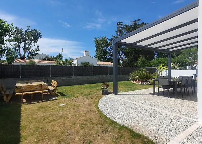 Maison De Plain-pied 3 Classee 4 Etoiles Dans Impasse Au Calme La Guérinière