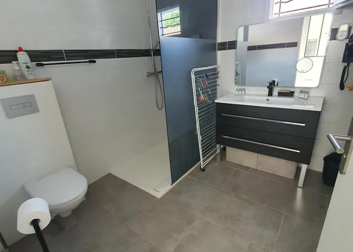 Maison De Plain-pied 3 Classee 4 Etoiles Dans Impasse Au Calme