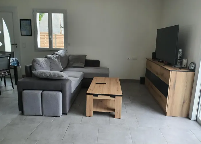 Hébergement de vacances Maison De Plain-pied 3 Classee 4 Etoiles Dans Impasse Au Calme